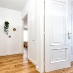 Apartment Sea Of Lava *